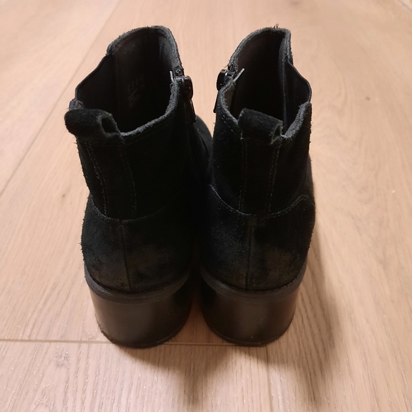 Clarks Collection Nevella Bell Suede Ankle Boots - Picture 4 of 5